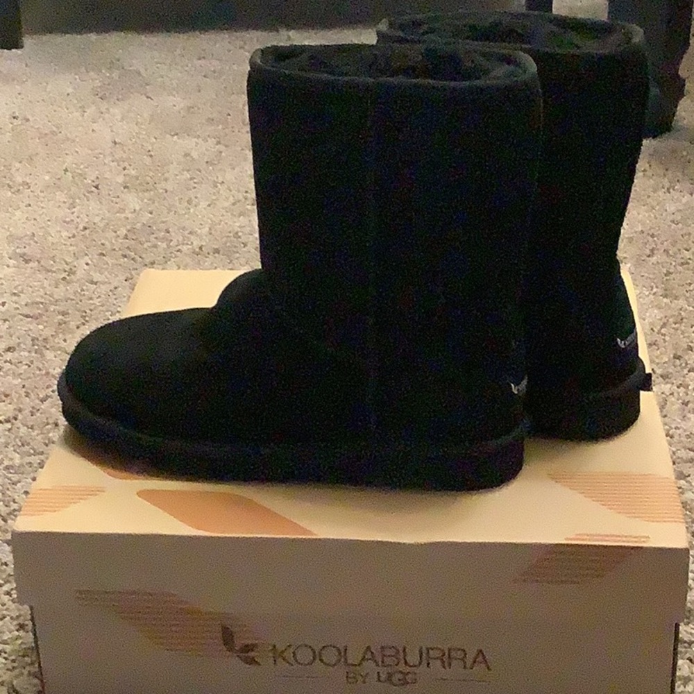 UGG Koolaburra short boots 8 Black